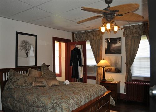 Aspen Manor Resort Wellsburg 외부 사진